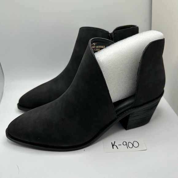 CUSHIONAIRE Women's cut out ankle bootie +Memory Foam 10 WIDE BLACK - Picture 3 of 7